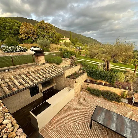 Nyaraló Modern Overlooking The Hills Of Assisi