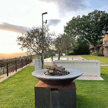 בית נופש Modern Overlooking The Hills Of