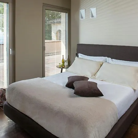 Modern Overlooking The Hills Of Semesterbostad Assisi