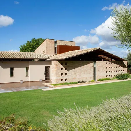 Semesterbostad Modern Overlooking The Hills Of