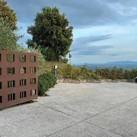 度假居 Modern Overlooking The Hills Of *