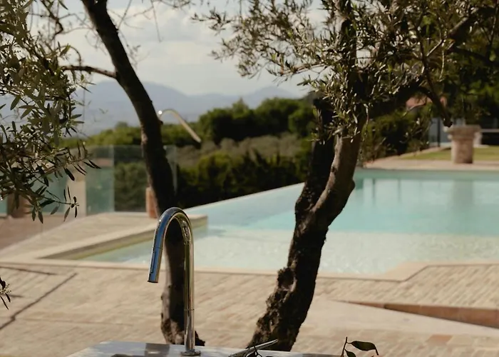 別荘 Modern Overlooking The Hills Of